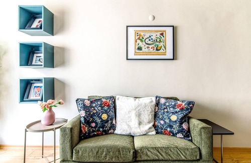 Nisantasi Apartment | Stunning Flat with Excellent Location in Tesvikiye