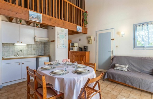 Meschers-sur-Gironde House | Stunning villa for 5 people with WIFI, TV, terrace and pets allowed