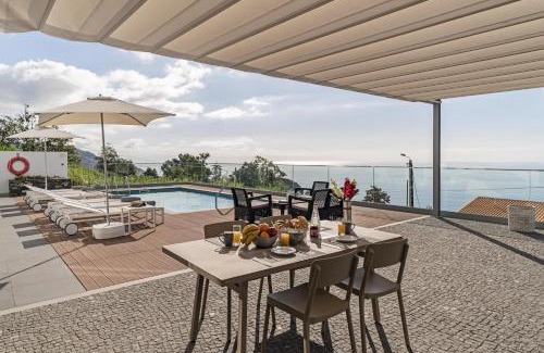 Monte Villa | Stunning Funchal Villa 3 Bedrooms Vila Da Portada Panoramic Sea Views Recently Refurbished
