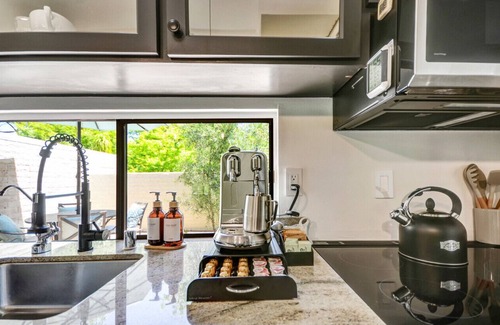 Napa Condo | Stunning Golf Course Retreat: Pool, BBQ, Fire Pit