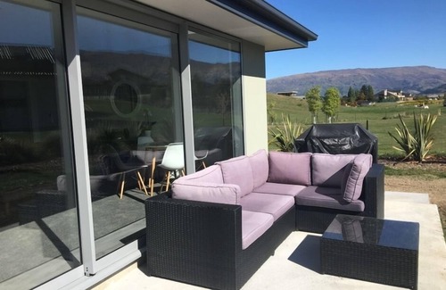 Wanaka House | Stunning guest house 5 minutes from Lake Wanaka