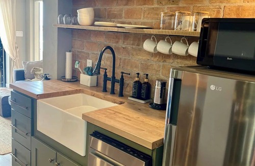 St. George's Apartment | Stunning Harbour-View 2BR/2BA Apartment – Steps from St. George’s Town