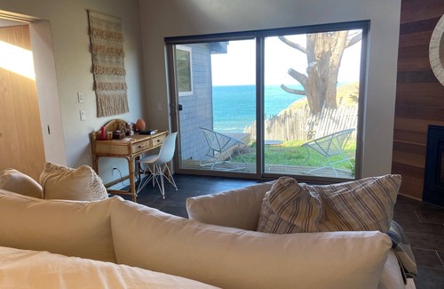 Gualala House | Stunning haven on the California coast overlooking the Pacific Ocean