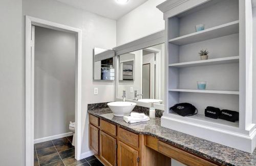 Providence Lakes House | Stunning Heated Pool House for 10 in Brandon, FL