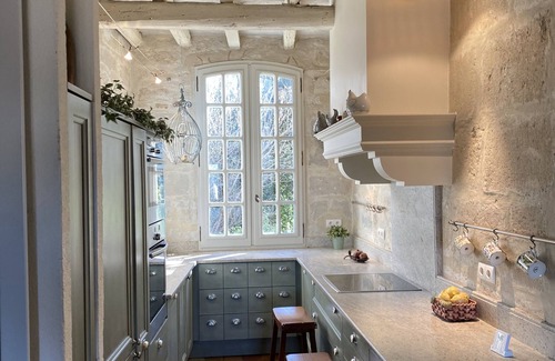 Barbentane House | Stunning historical home with breathtaking views!