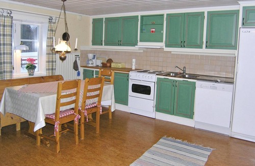 Almhult House | Stunning home in älmhult with kitchen