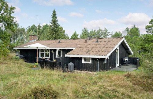 Skiveren House | Stunning home in ålbæk with sauna