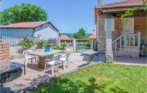 A Peroxa House | Stunning Home In A Peroxa With Wifi
