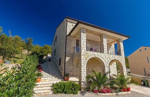 Klanfari House | Stunning home in Crikvenica