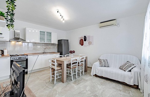 Blato House | Stunning home in Crnja Luka with WiFi