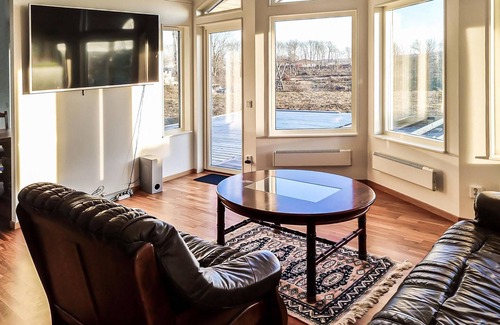 Gronhogen House | Stunning home in Degerhamn with kitchen