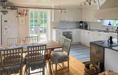 Edsbro House | Stunning Home In Edsbro With Wifi