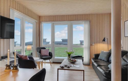 Faaborg House | Stunning Home In Faaborg With Kitchen