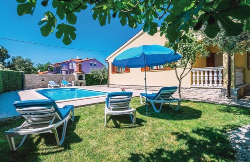 Valbandon House | Stunning home in Fazana with WiFi