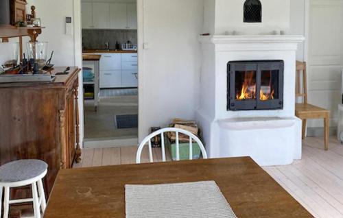 Gronahog House | Stunning Home In Grönahög With Wifi