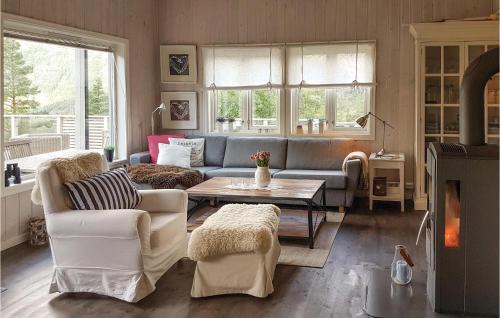 Suldal House | Stunning Home In Hebnes With Kitchen