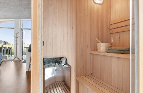 Lonstrup House | Stunning home in Hjørring with WiFi