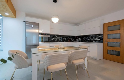 Donji Prolozac House | Stunning home in Prolozac Donji
