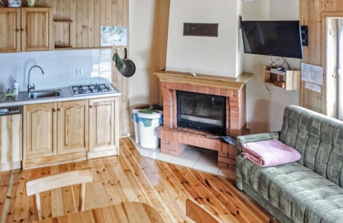 Kopalino House | Stunning home in Kopalino with WiFi