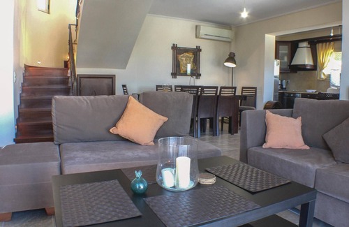 Pylos-Nestoras House | Stunning home in Koroni