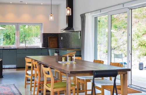 Musko House | Stunning home in Muskö with kitchen