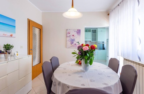 Nedescina House | Stunning home in Nedescina