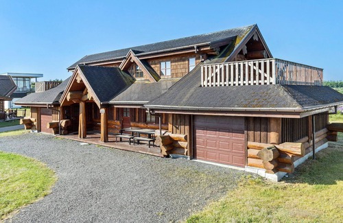 Nimtofte House | Stunning home in Nimtofte with kitchen