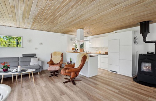 Ørsted House | Stunning home in ørsted with WiFi