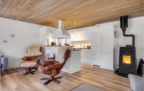 Ørsted House | Stunning Home In Ørsted With Wifi