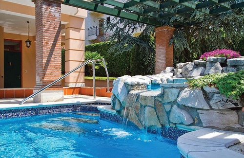 Porec House | Stunning home in Porec with WiFi