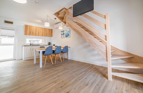 Rewal House | Stunning home in Rewal with WiFi