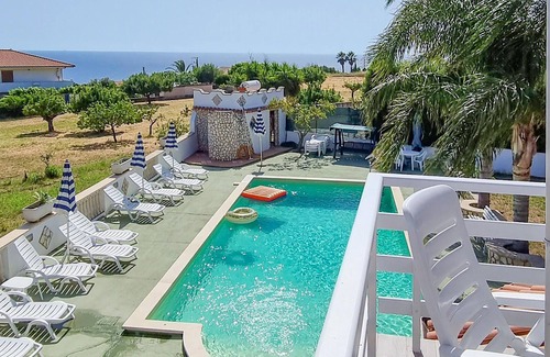 Santa Maria House | Stunning home in RICADI with WiFi