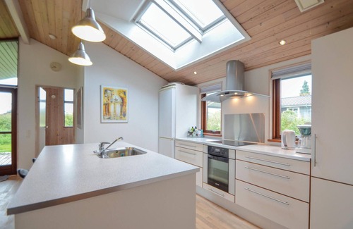 Ronde House | Stunning home in Rønde with kitchen