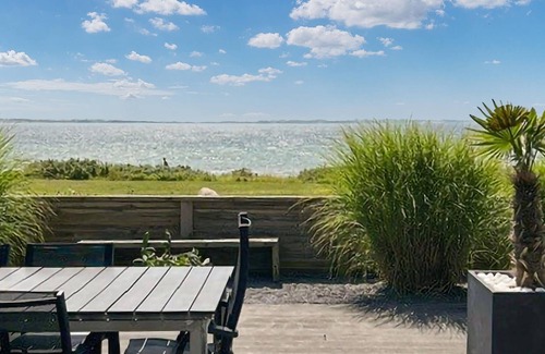 Ronde House | Stunning home in Rønde with WiFi