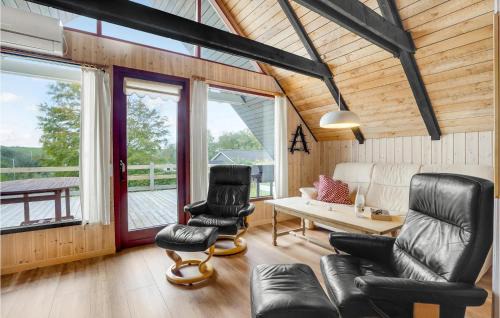 Floutrup House | Stunning Home In Roslev With Wifi