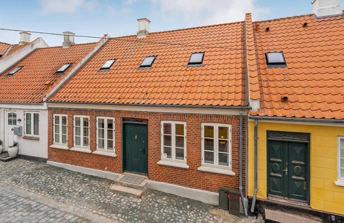 Rudkobing House | Stunning home in Rudkøbing with kitchen