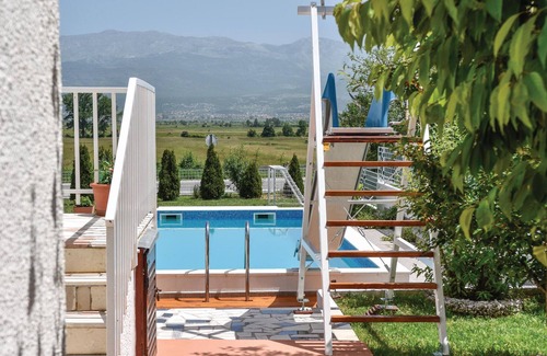 Sinj House | Stunning home in Sinj with WiFi