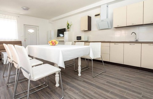 Soline House | Stunning home in Soline