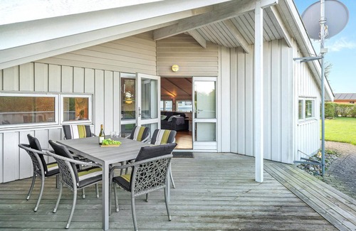 Strøby Ladeplads House | Stunning home in Strøby with WiFi