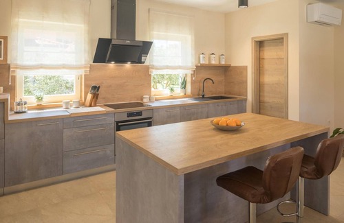 Murine House | Stunning home in Umag with WiFi