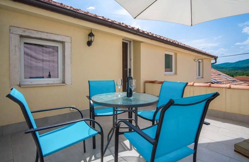 Veli Brgud House | Stunning home in Veli Brgud with WiFi