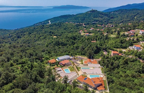 Veprinac House | Stunning home in Veprinac with sauna