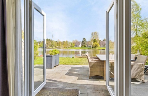 Vlagtwedde House | Stunning home in Vlagtwedde with WiFi