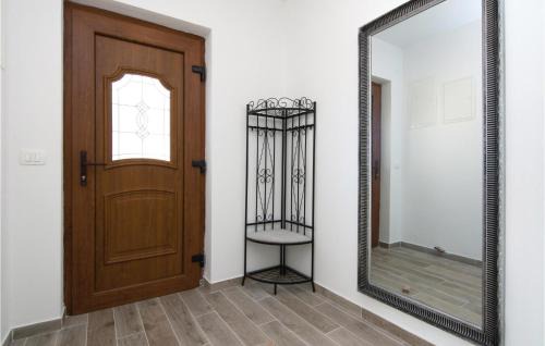 Vrsi House | Stunning Home In Vrsi With Sauna