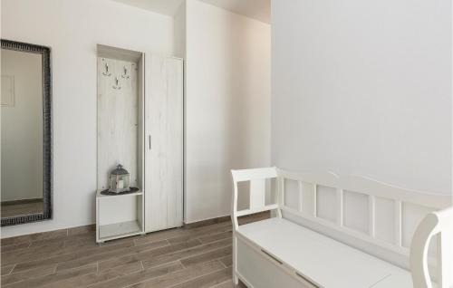 Vrsi House | Stunning Home In Vrsi With Sauna