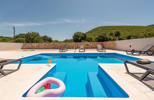 Bilisane House | Stunning home in Zelengrad