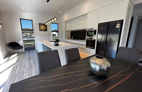 Halswell House | Stunning home tranquil hill viewsnQuarry gate your escape to paradise