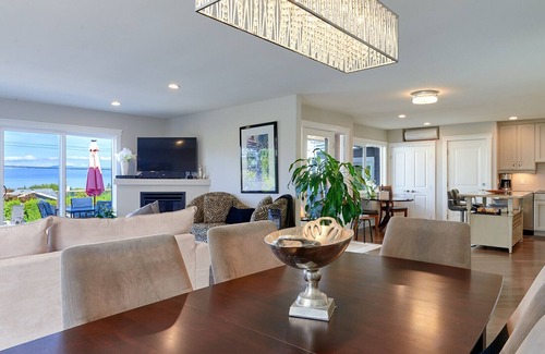 Regional District of Nanaimo House | Stunning Home with a View! Walk to Village, Beach, Golf and Trails