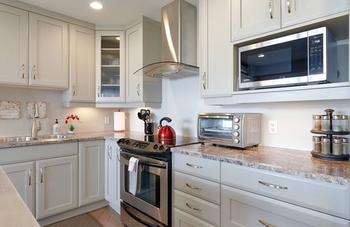 Regional District of Nanaimo House | Stunning Home with a View! Walk to Village, Beach, Golf and Trails