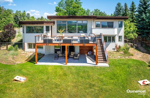 North Boulder House | Stunning Home with Flatirons Views, 10-Min to Downtown & CU Campus!